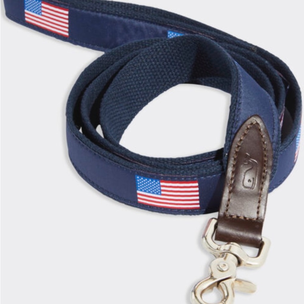 Vineyard Vines  Dog Leash